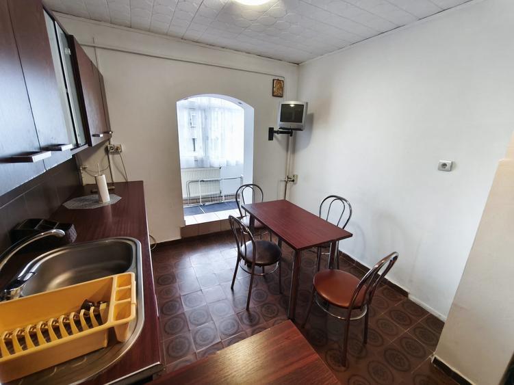 Apartament cu 2 camere decomandat în Mărășești