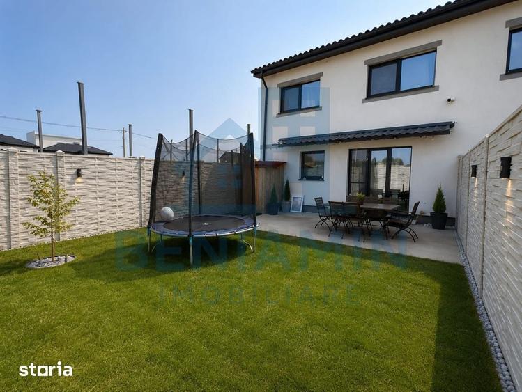 Casă cu 4 camere cu Teren 200 Mp în Malu Mare