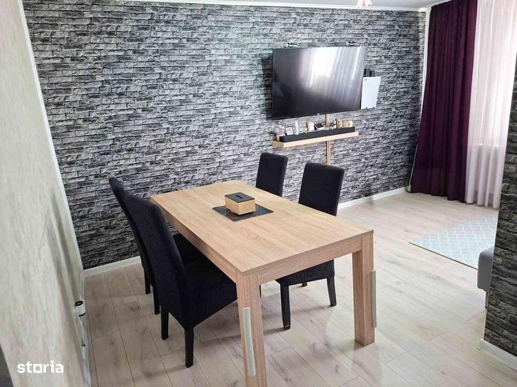Casă cu 4 camere cu Teren 300 Mp în Central