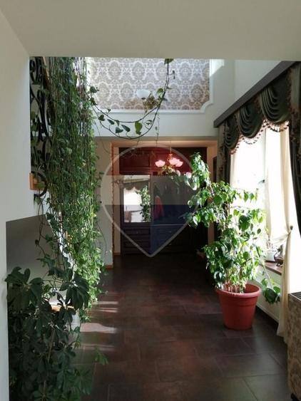 Casă individuală cu 9 camere cu Teren 1365 Mp în Valea Doftanei