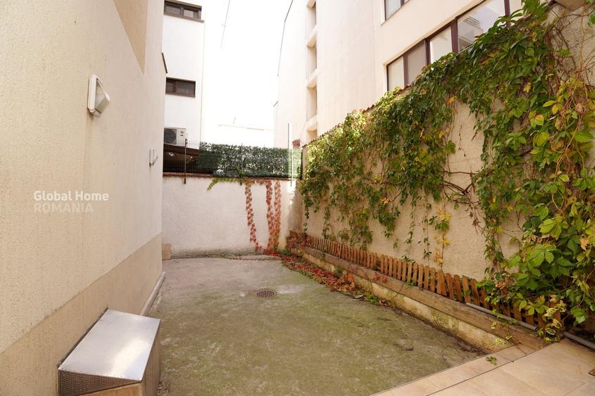 Apartament cu 4 camere semidecomandat în P-ța Dorobanți