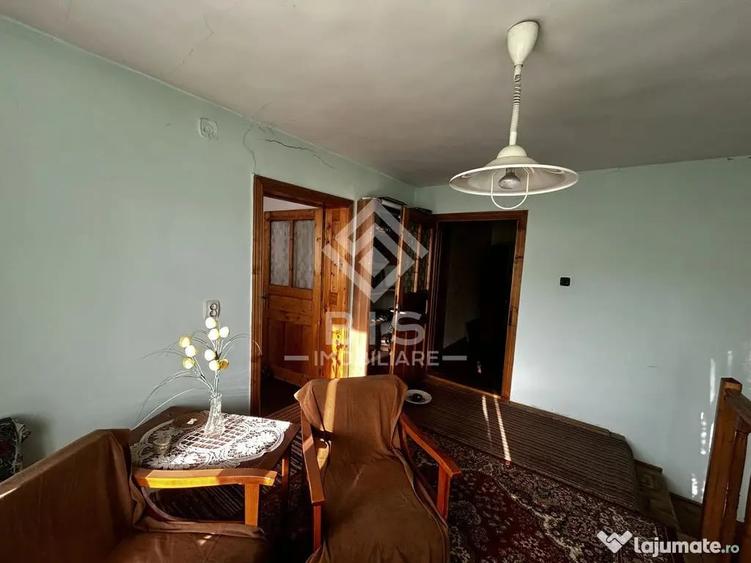 Casă cu 4 camere cu Teren 2600 Mp în Sărata