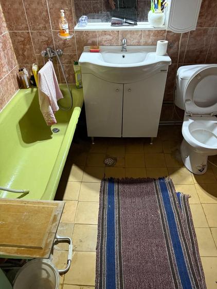 Casă cu 2 camere cu Teren 1000 Mp în Vulturești