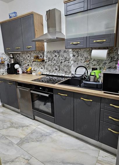 Casă cu Teren 300 Mp în Central