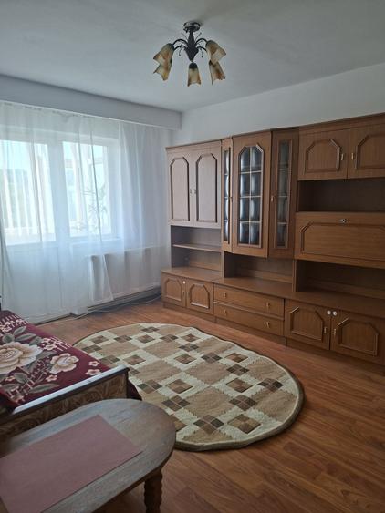 Apartament cu 2 camere semidecomandat în Exterior Vest