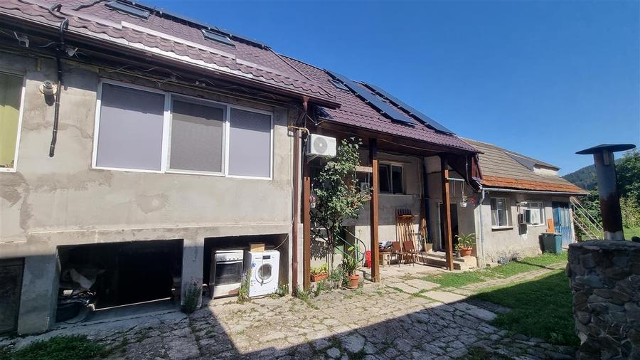 Casă individuală cu 5 camere cu Canalizare în Turcheș