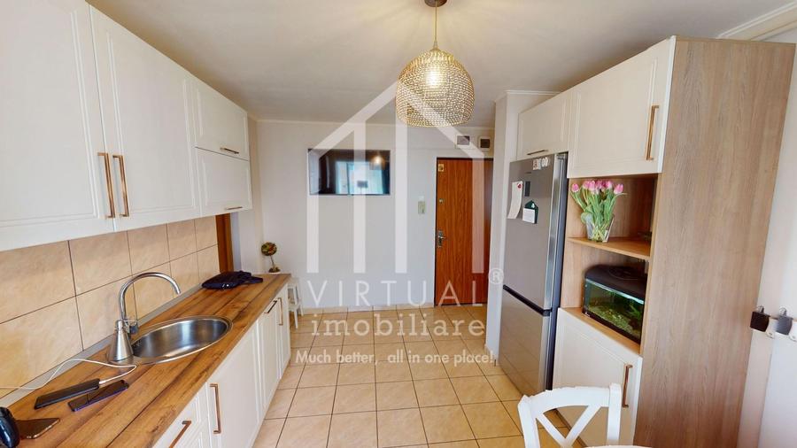Apartament cu 3 camere decomandat, mobilat în Vasile Aaron