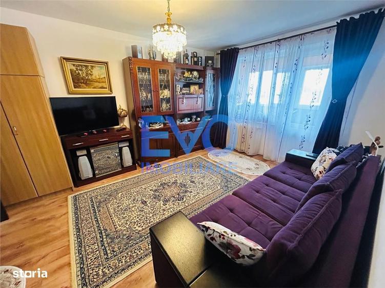 Garsonieră decomandată în Primăverii