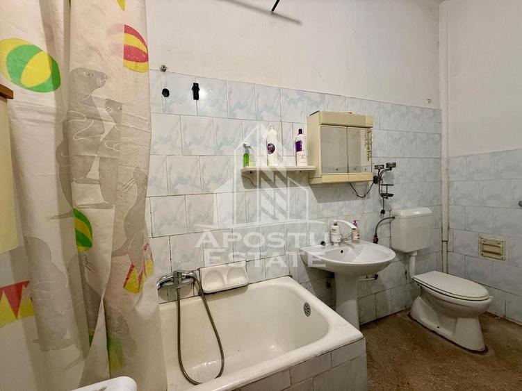 Casă individuală cu 4 camere cu Canalizare în Telegrafului