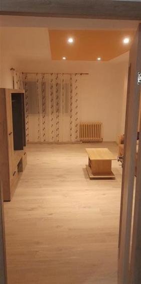 Apartament cu 2 camere decomandat, mobilat în Centru Civic