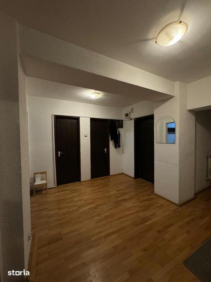 Apartament cu 3 camere, mobilat în Centrul Civic