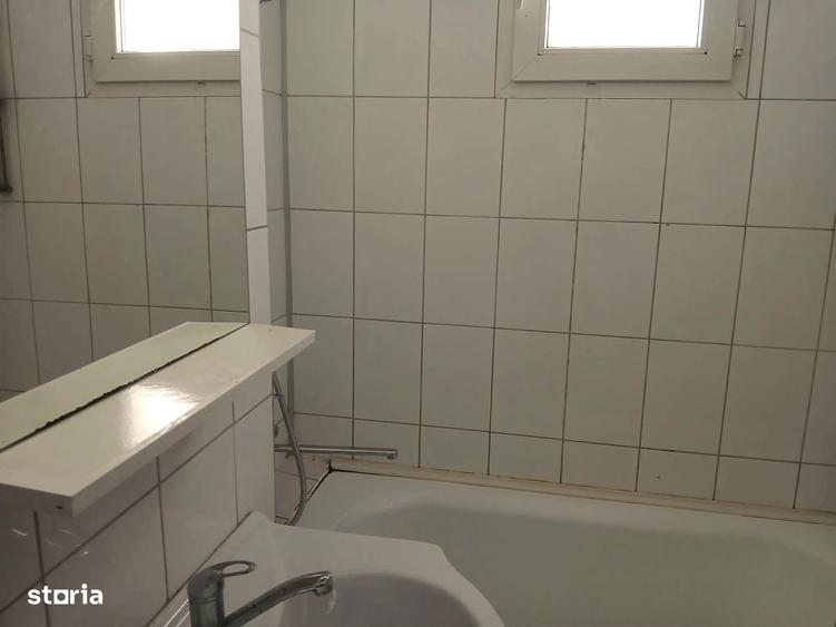 Apartament cu 2 camere decomandat în Podu Roș