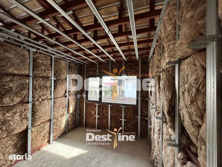 Casă cu 4 camere semidecomandat cu Teren 560 Mp în Central