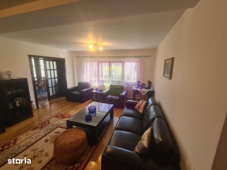 Casă cu 9 camere cu Teren 2066 Mp în Breaza