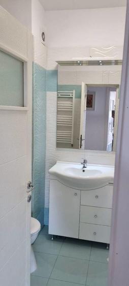 Apartament cu 2 camere decomandat, mobilat în Berceni