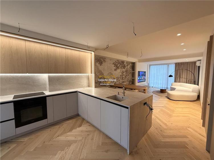 Apartament cu 4 camere decomandat în Central