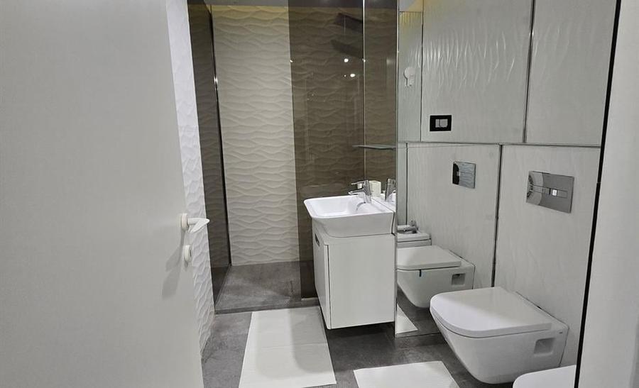 Apartament cu 2 camere semidecomandat în Herăstrău