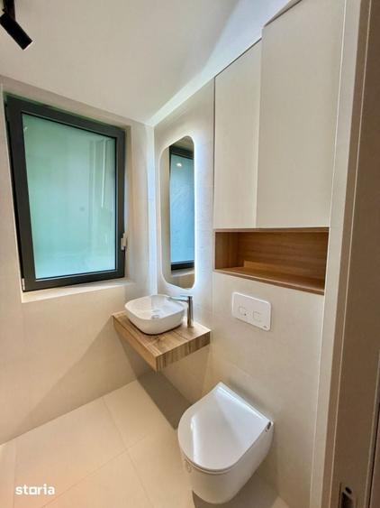 Apartament cu 4 camere în Central