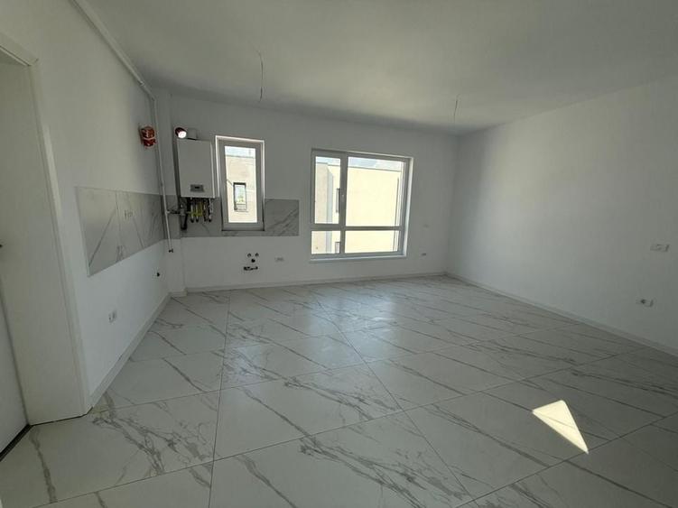 Apartament cu 3 camere semidecomandat în Braytim
