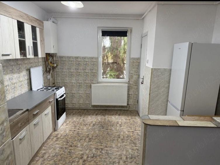 Apartament cu 2 camere decomandat în Pandurilor