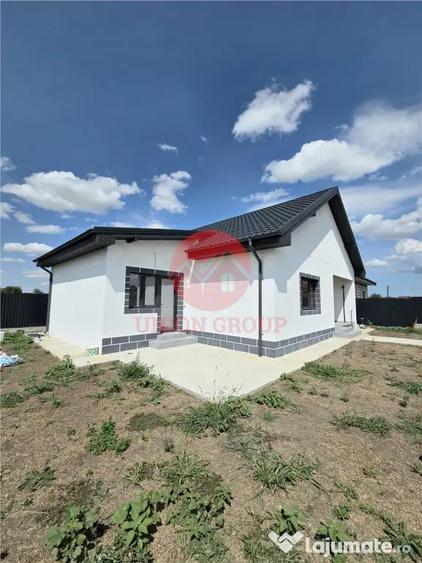 Casă cu 3 camere cu Teren 411 Mp în Valu lui Traian