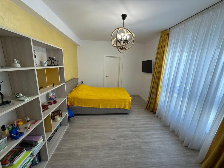 Casă individuală cu 6 camere cu Piscina în Tomis Plus