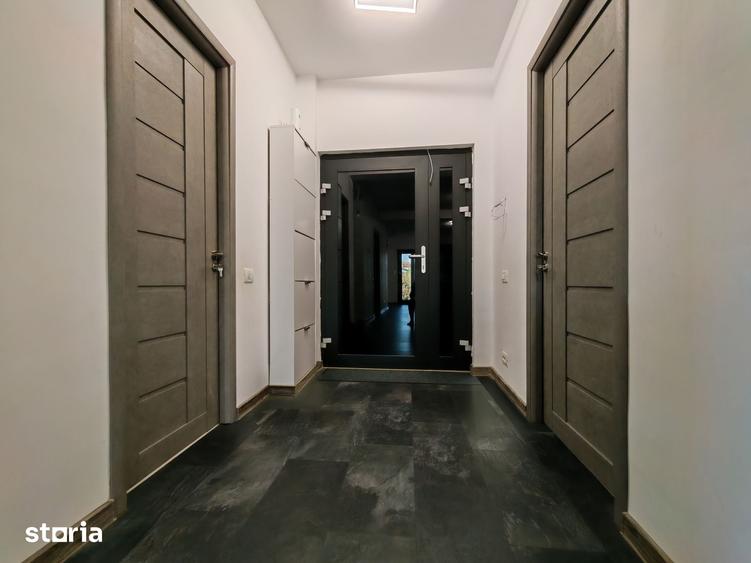 Casă cu 5 camere cu Teren 500 Mp în Agigea