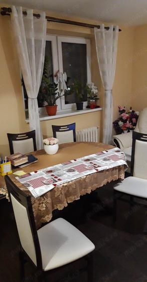 Apartament cu 3 camere nedecomandat în Central