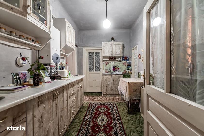 Casă cu 3 camere în Central