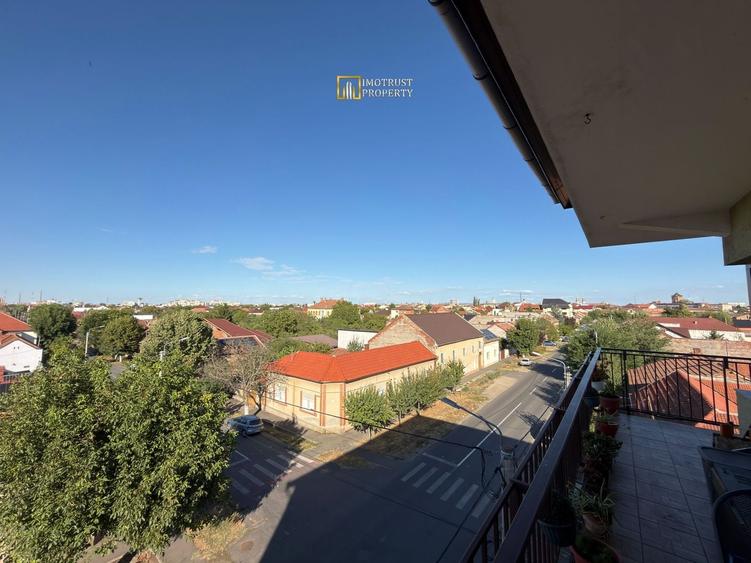 Apartament cu 2 camere decomandat, mobilat în Pârneava