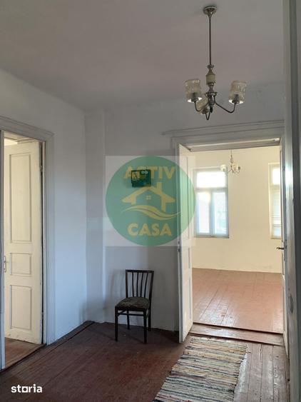 Apartament cu 4 camere în Central