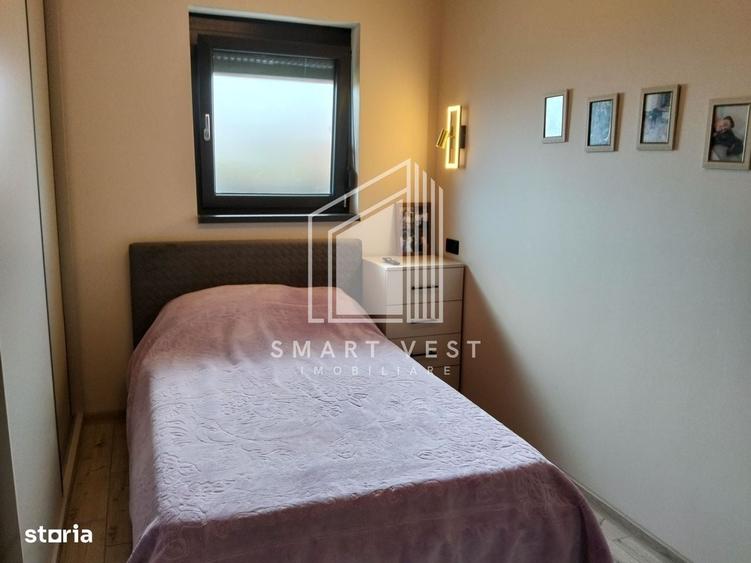 Casă cu 4 camere semidecomandat în Poiana Mare