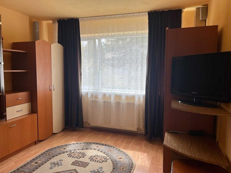 Garsonieră decomandată în Astra