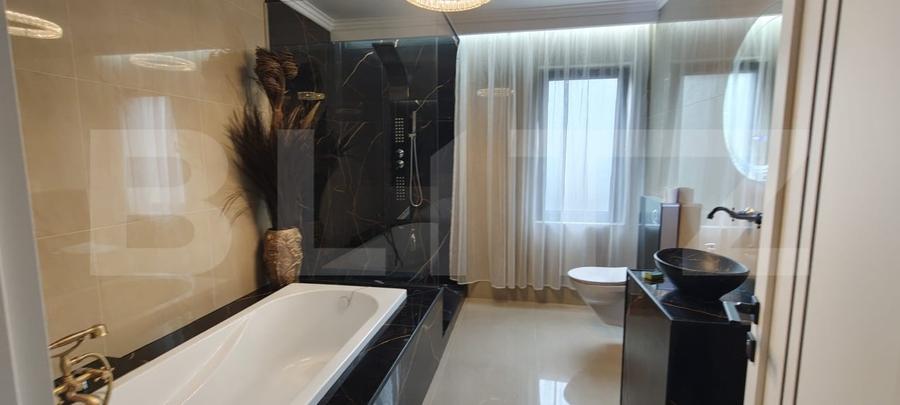 Apartament cu 5 camere decomandat, mobilat în Centura