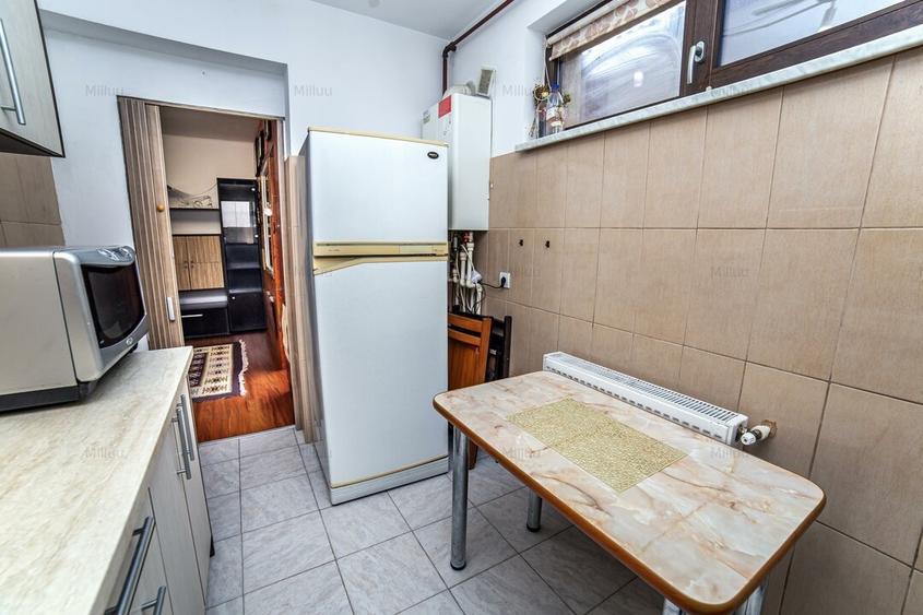 Apartament cu 3 camere semidecomandat, mobilat în Crângași