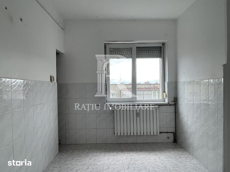 Apartament cu 3 camere în Central — fotografia 1