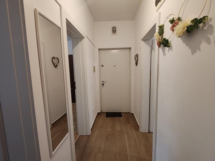 Apartament 2 camere liber la vanzare zona Centrul Civic - 10
