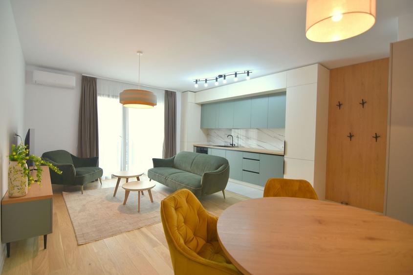 Apartament cu 3 camere, mobilat în Central