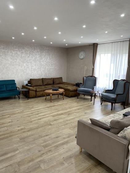 Casă cu 4 camere cu Teren 1320 Mp în Cetariu