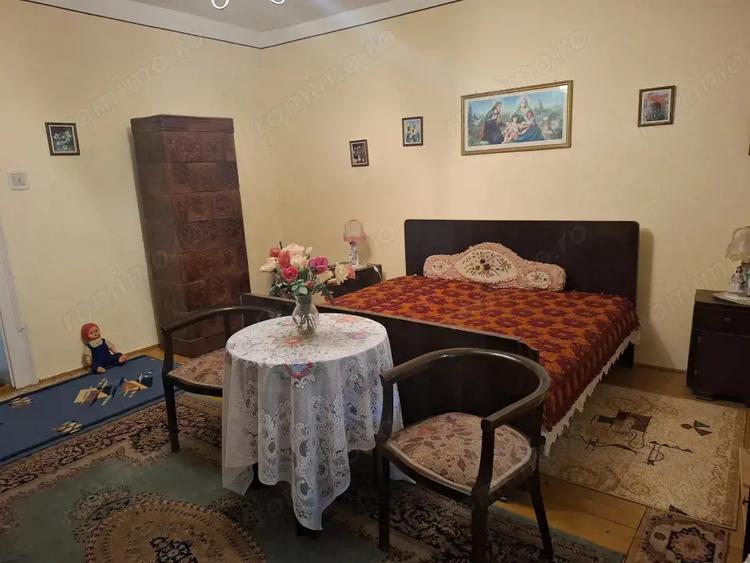Casă cu 5 camere cu Teren 2117 Mp în Nădlac