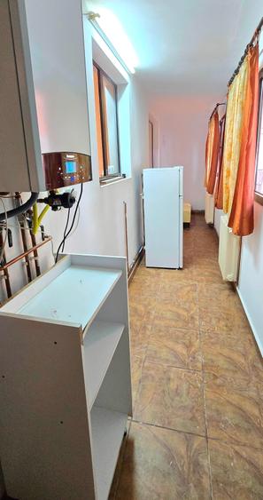 Apartament cu 3 camere decomandat în Galata