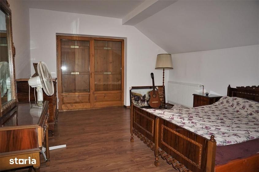 Casă cu 4 camere cu Teren 10423 Mp în Josenii Bârgăului