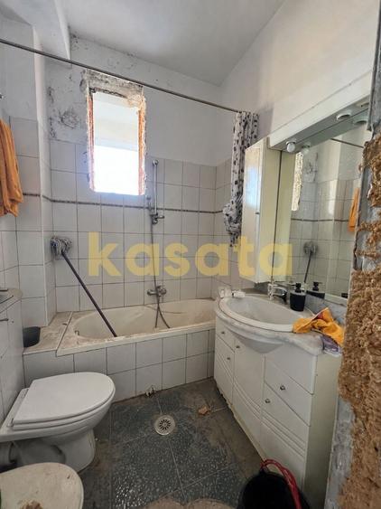 Apartament cu 3 camere decomandat în Dacia