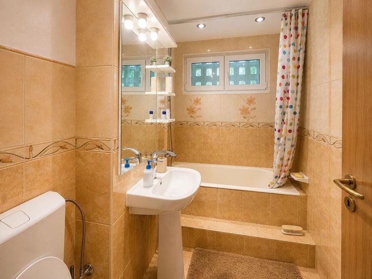 Apartament cu 3 camere decomandat, mobilat în Mănăștur