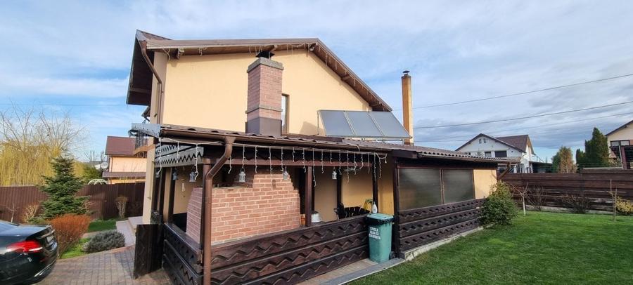 Casă individuală cu 4 camere cu Garaj în Central