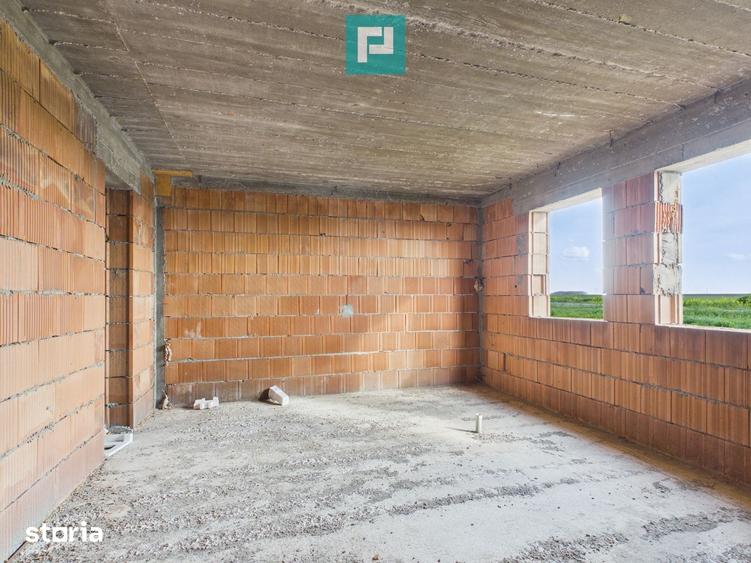Casă cu 6 camere cu Teren 500 Mp în Central