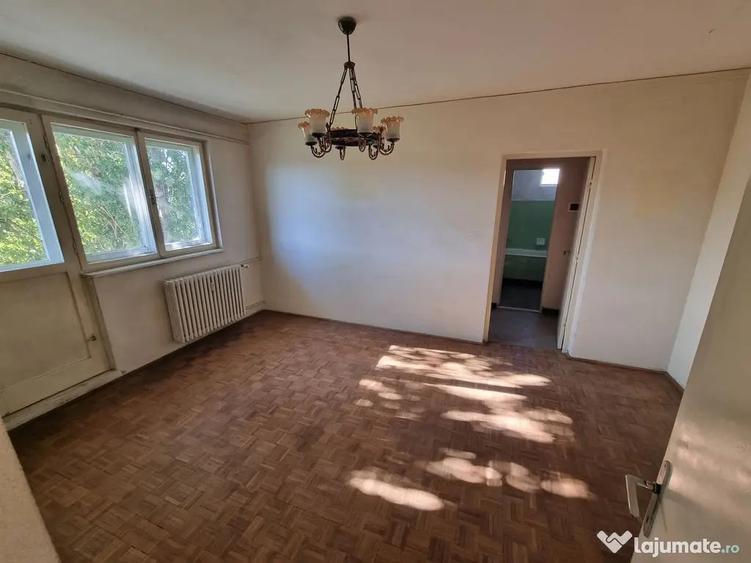 Apartament cu 2 camere semidecomandat în City Park Mall
