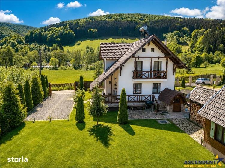 Casă cu 4 camere cu Teren 1600 Mp în Crasna