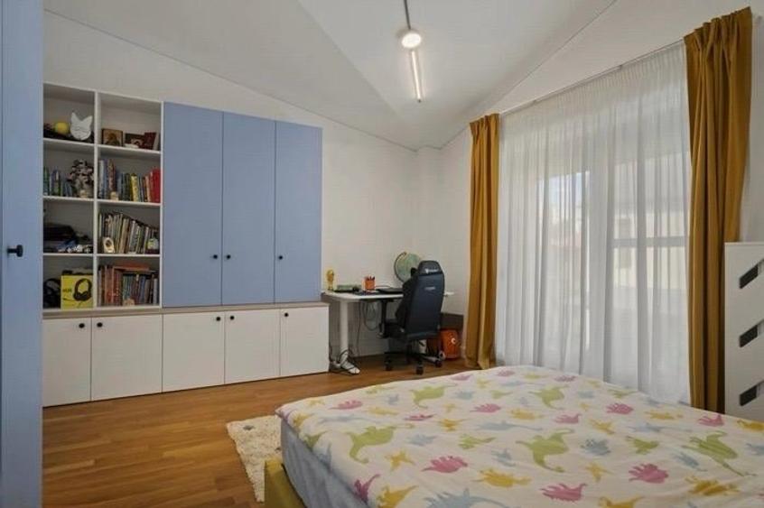 Casă cu 5 camere cu Teren 350 Mp în Pipera