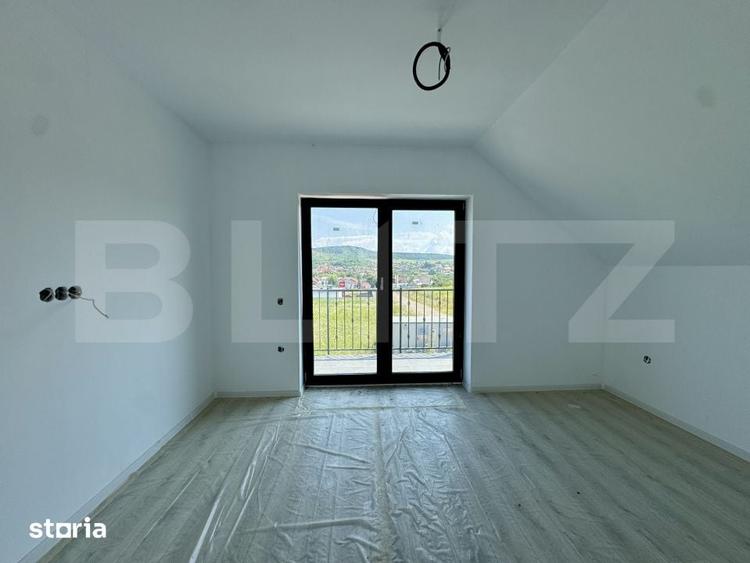 Casă cu 4 camere cu Teren 500 Mp în Corunca